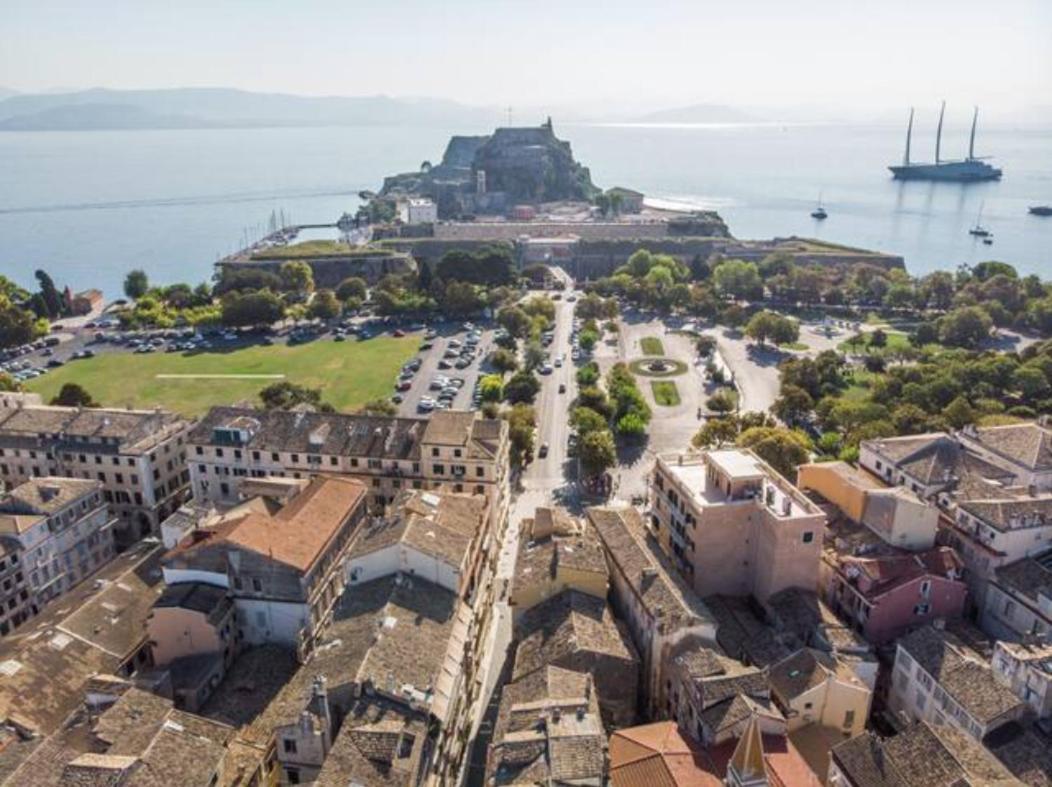 شقة Downtown Oasis Penthouse Corfu  المظهر الخارجي الصورة